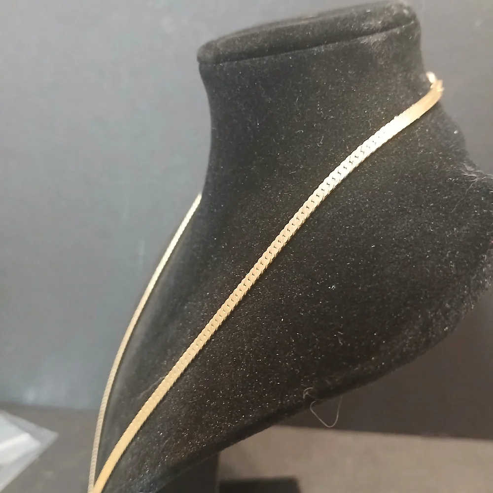 Gold tone snake chain necklace - Picture 7 of 12